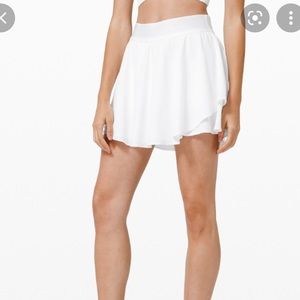 Court rival Lululemon skirt